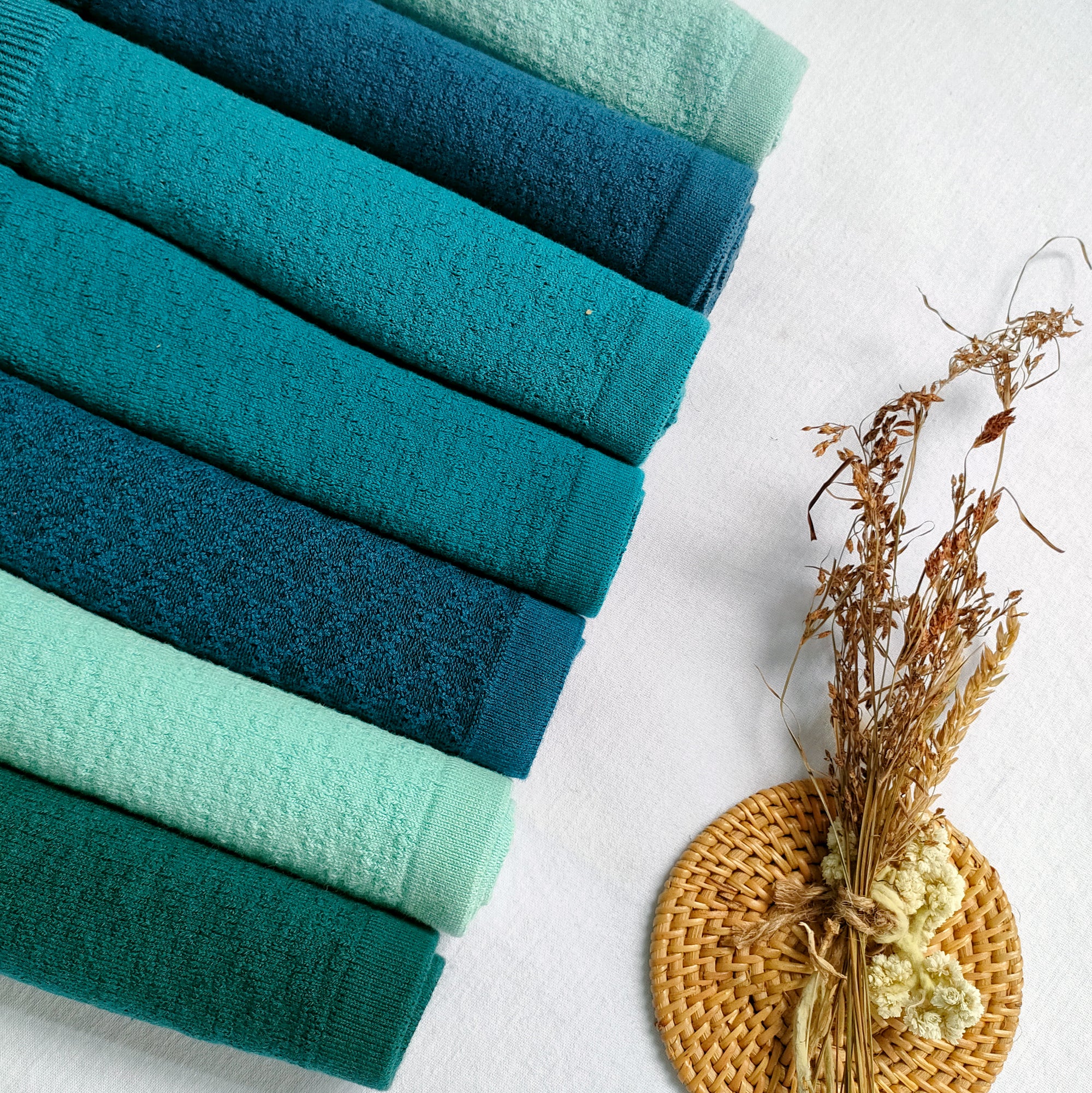 Nalure Naila - Crop Top Kemben Rajut | Tank Top Variasi Tosca | Tank top wanita